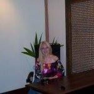 Meet your Posher, Sharon